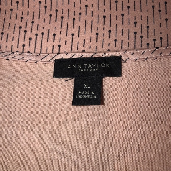 Ann Taylor Factory Mixed Media Shell size Xl - Picture 5 of 6